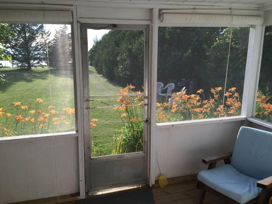 Inn At The Isles Cottage Isle la Motte Экстерьер фото